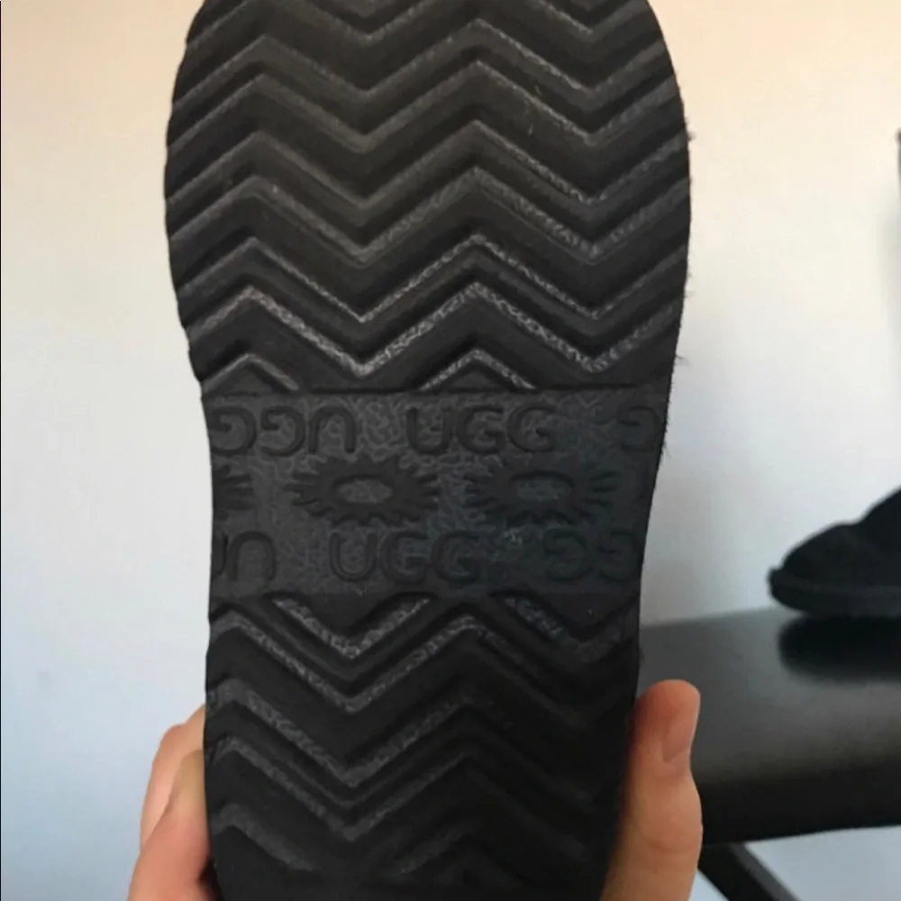 Uggs shearling and suede With Zipper And Studs Girls Size 10 - Picture 5 of 5